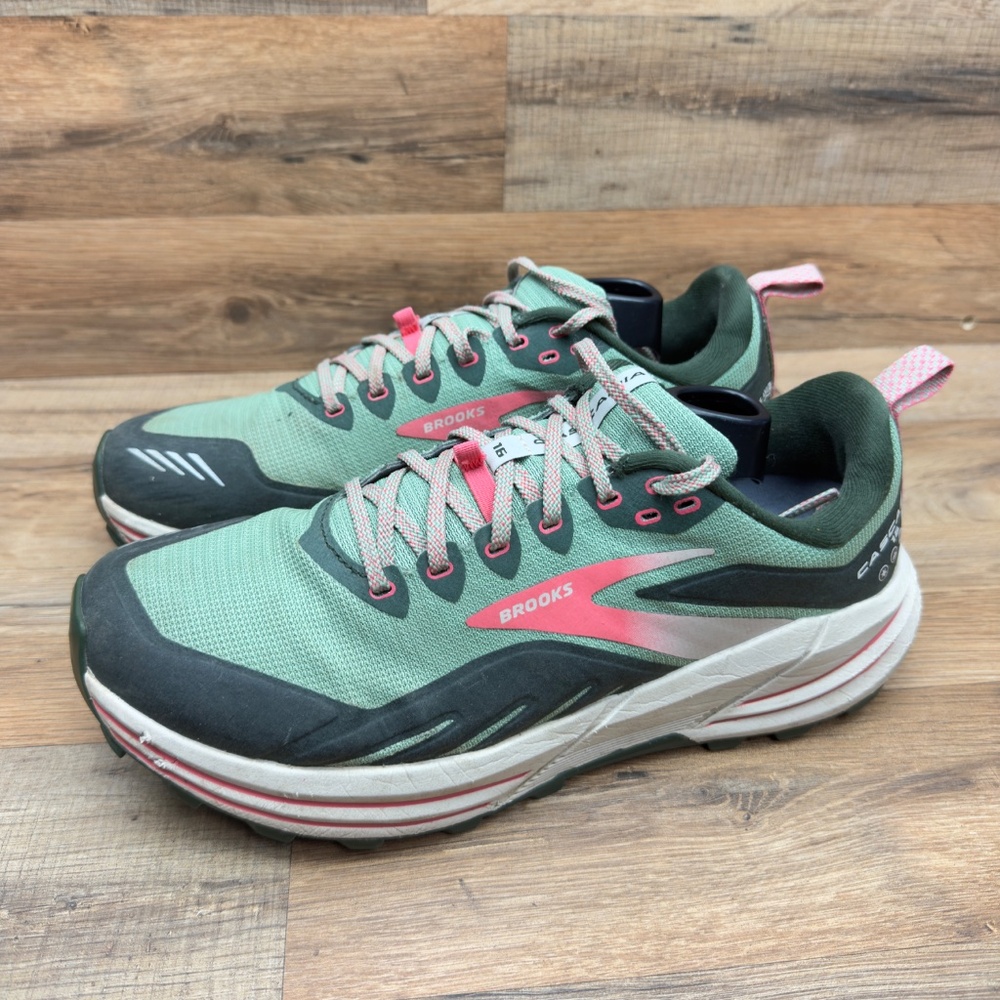Brooks Cascadia 16 Women’s Size 11 Basil Coral Trail Running Shoes 1203631B394 - Picture 2 of 9